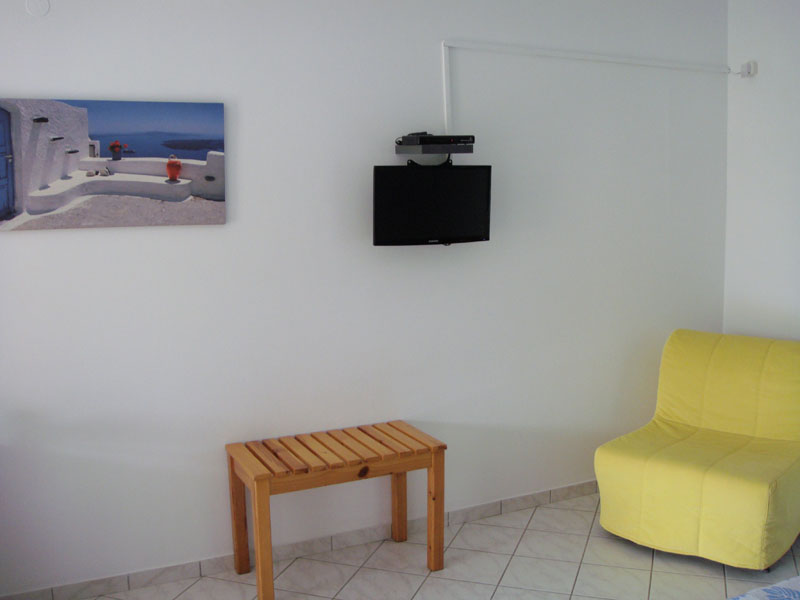 004 Studio in Villa Eleftheria accommodation in corfu
